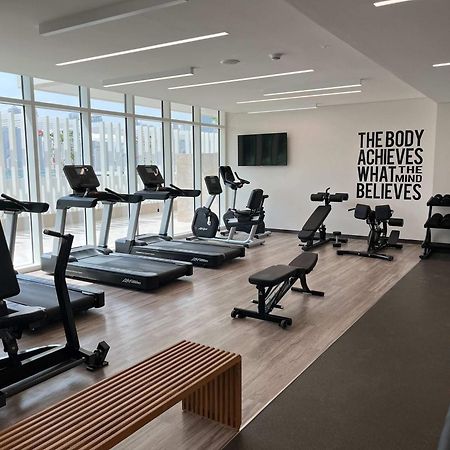 Silkhaus Palm View 1Bdr With Private Beach In Emaar Beachfront دبي المظهر الخارجي الصورة